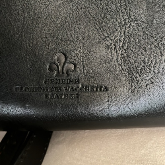 Dooney & Bourke Florentine Satchel very good condition. - Picture 8 of 9